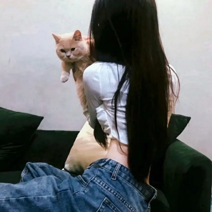 一个叫阿宝的男孩